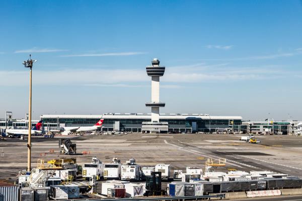 A photo of a traffic co<em></em>ntrol tower at JFK Internatio<em></em>nal Airport.